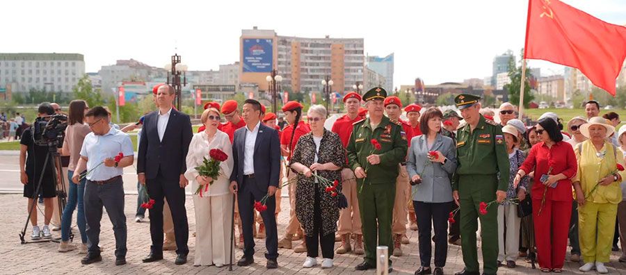 В Якутске почтили память героев Великой Отечественной войны
