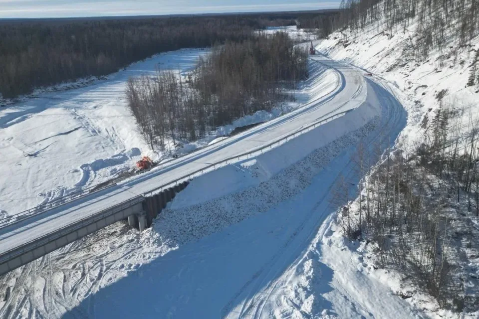 В Томпонском районе Якутии открыли движение по двум новым мостам через реки Улах и Куранах