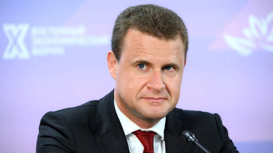 Рассматривается возможность субсидирования перелетов внутри Якутии и Хабаровского края с федерального плеча