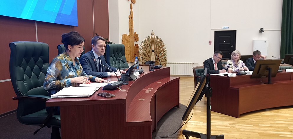 Якутия начала отопительный сезон с судов: административное чудо на заседании КЧС