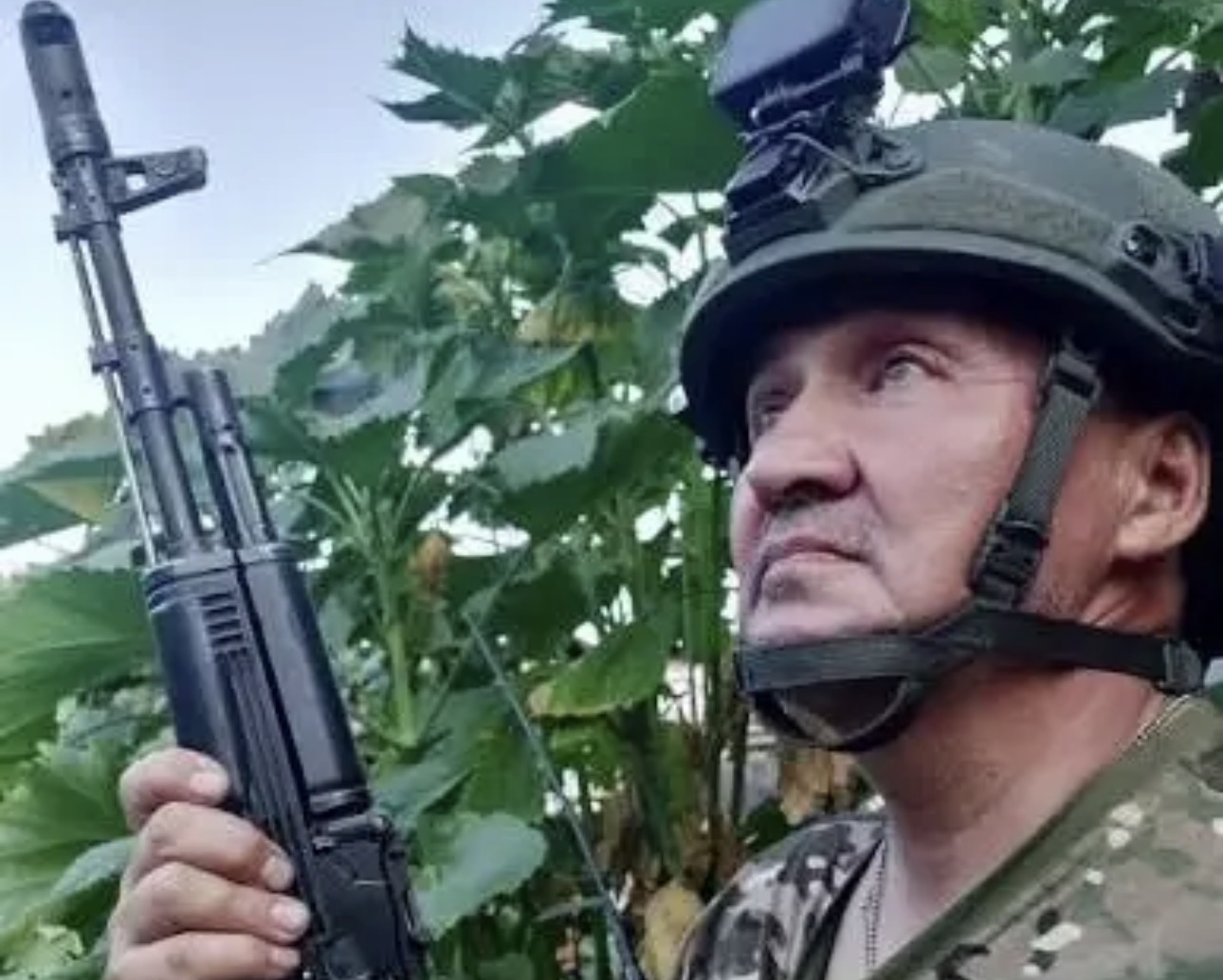 Военный врач Сергей Егоров отправил на СВО  бронемобиль