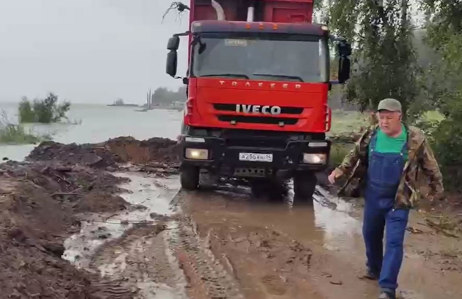 В Якутии река Лена топит посёлки Витим и Пеледуй