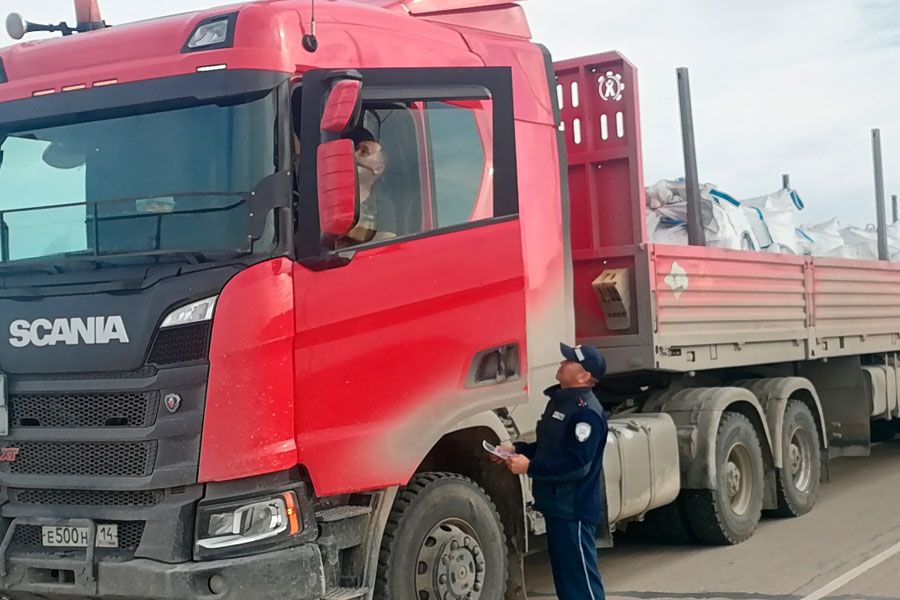 За уклонение от весогабаритного контроля можно получить штраф до 600 тысяч рублей