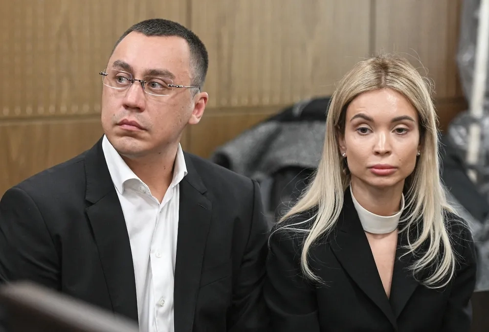 Блогер Дмитрий Портнягин приговорён к 5 годам колонии, его супруга — к 8 годам
